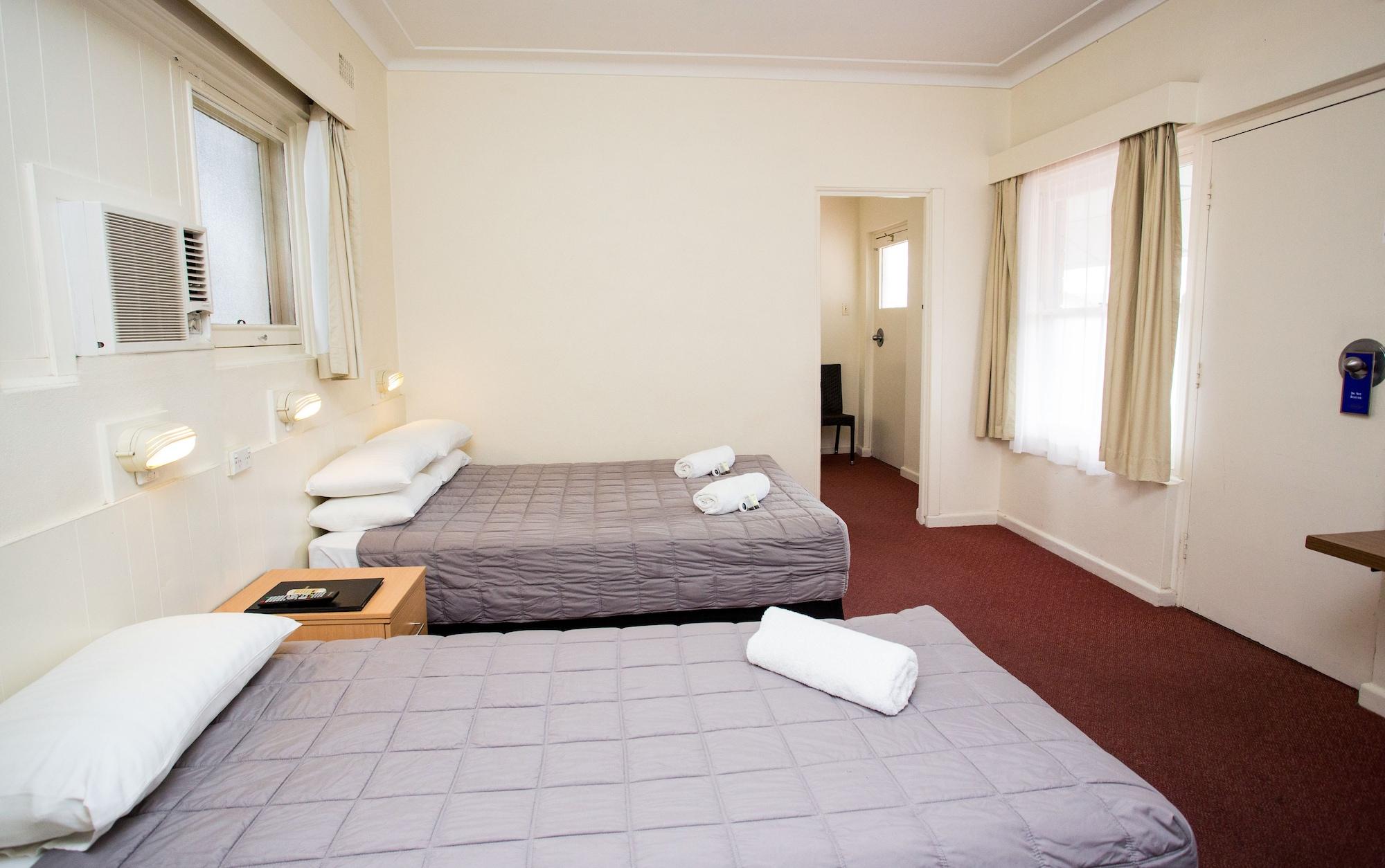 Cowra Motor Inn Exterior photo
