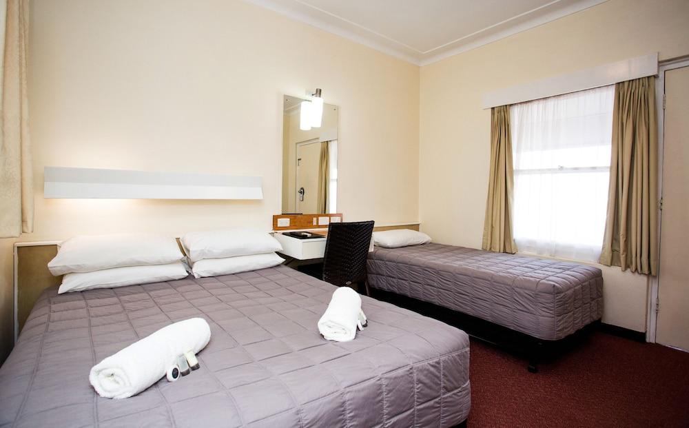 Cowra Motor Inn Exterior photo