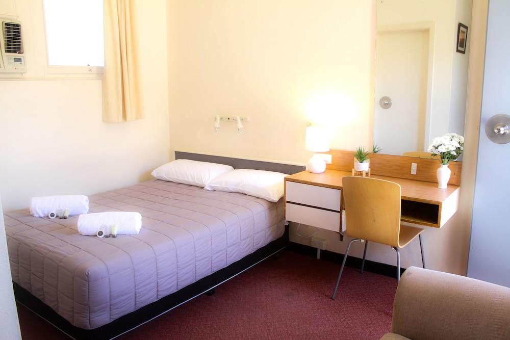 Cowra Motor Inn Exterior photo